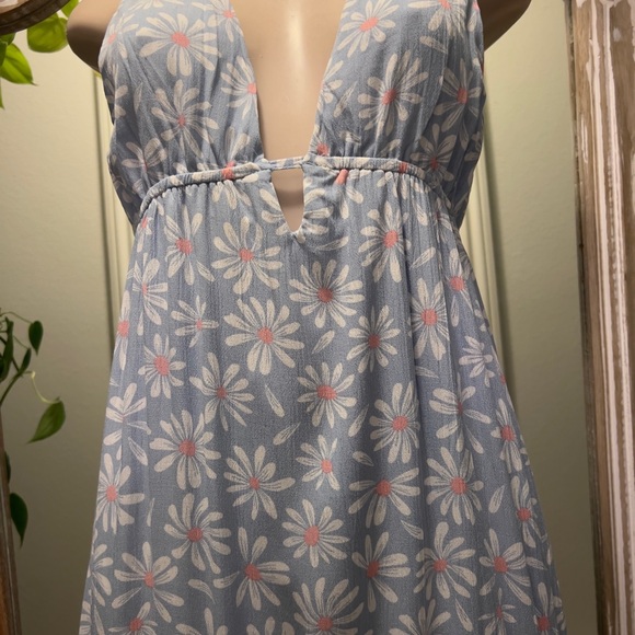 Love Tree Light Blue Garment - Picture 3 of 6